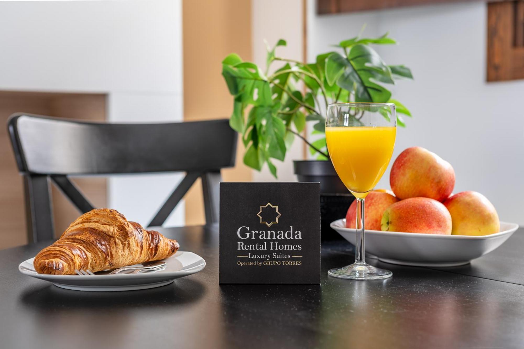 Luxury Suite Ancha De La Virgen Granada Bagian luar foto