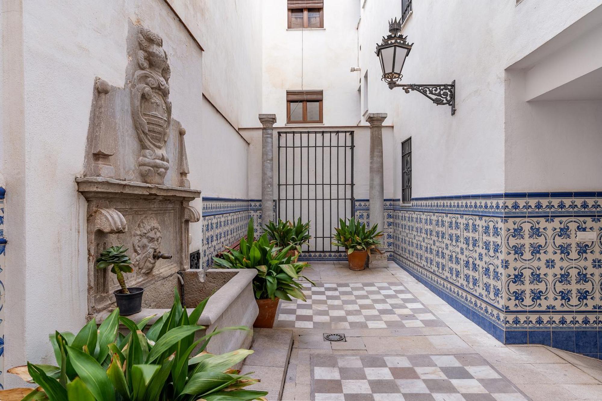 Luxury Suite Ancha De La Virgen Granada Bagian luar foto